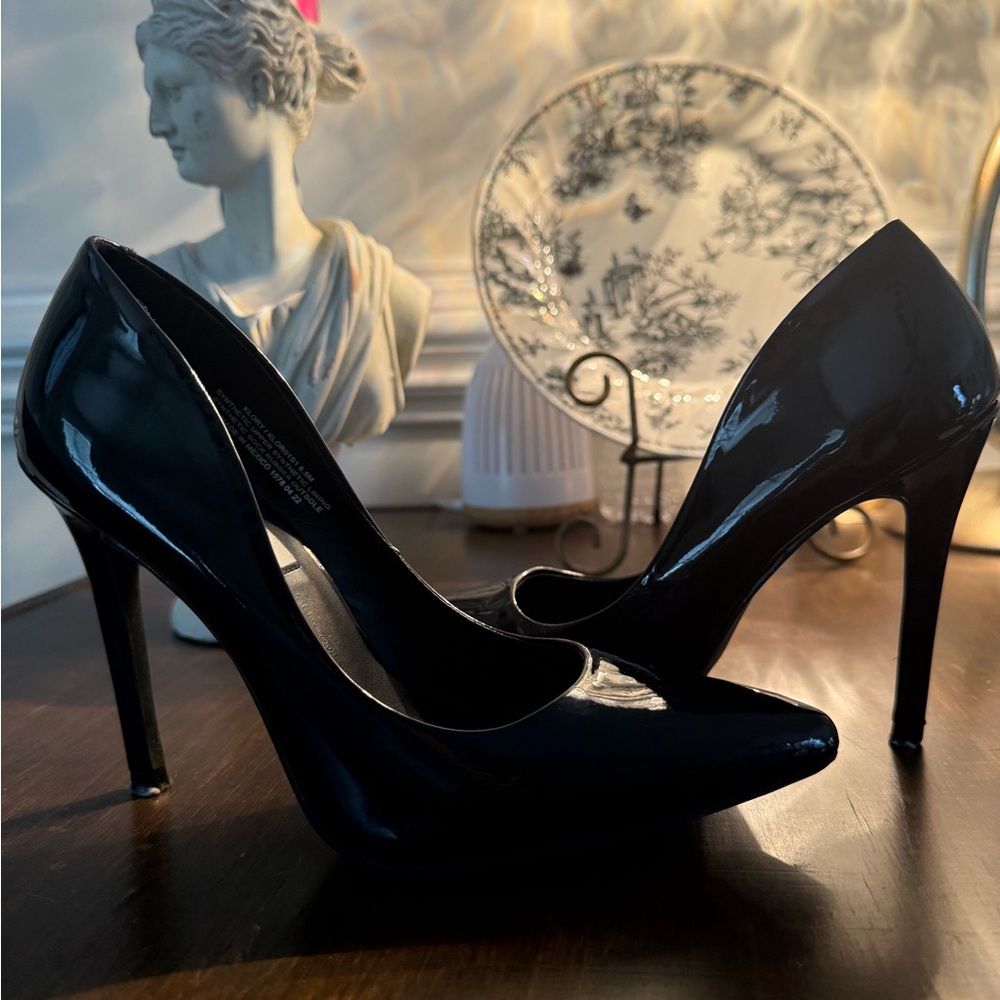 Steve Madden Glossy Black Heels